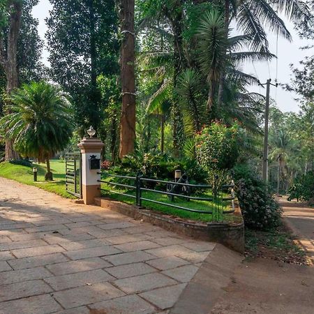 Crystal Homestay By Veo - Part Of Stayvista Madikeri Exterior photo